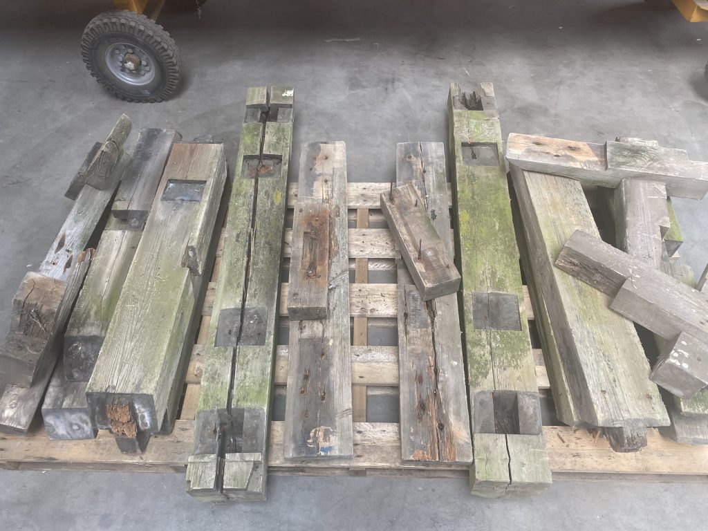 Deze afbeelding heeft een leeg alt-attribuut; de bestandsnaam is Foto-hout-toren-Burgerbrug-1024x768.jpg